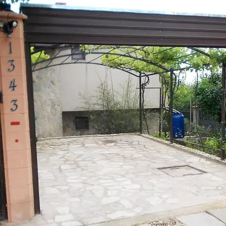 Sea & Garden וארנה